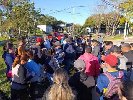 Villordo y Mario Cordero junto a un gran equipo de trabajo recorrieron y visitaron a los vecinos del barrio Bajo Sur y Luis Toledo